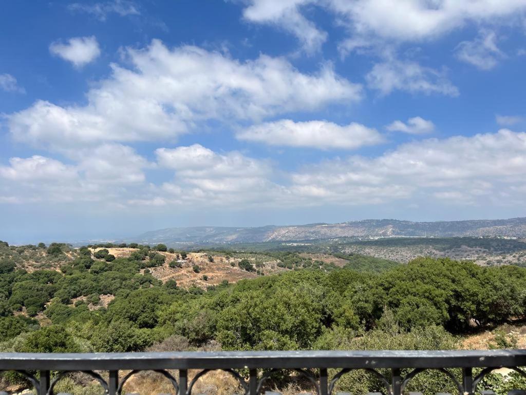 Апартаменты Benichuta Mitzpe Hila Экстерьер фото